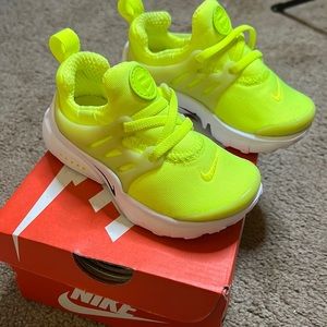 Toddler Nike Presto yellow